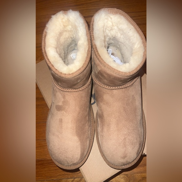 UGG Classic Mini - Picture 5 of 5